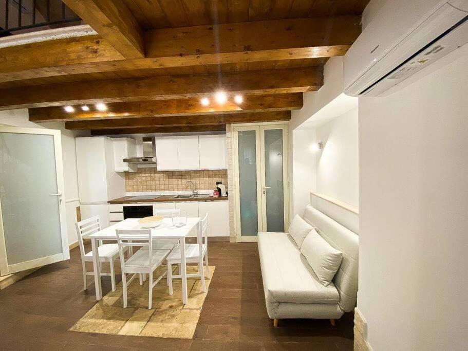 Villa Casa Pachira à Bari Extérieur photo